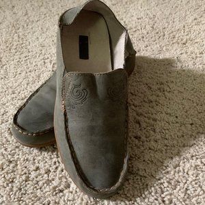 OLUKAI Women's Nubuck Collapsable Heel Slip ons